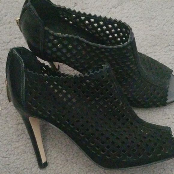 Shoe/Boot - Picture 3 of 4